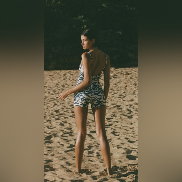 ABYSSE Hawkins Bodysuit - Pacific size L NWT - Picture 3 of 11